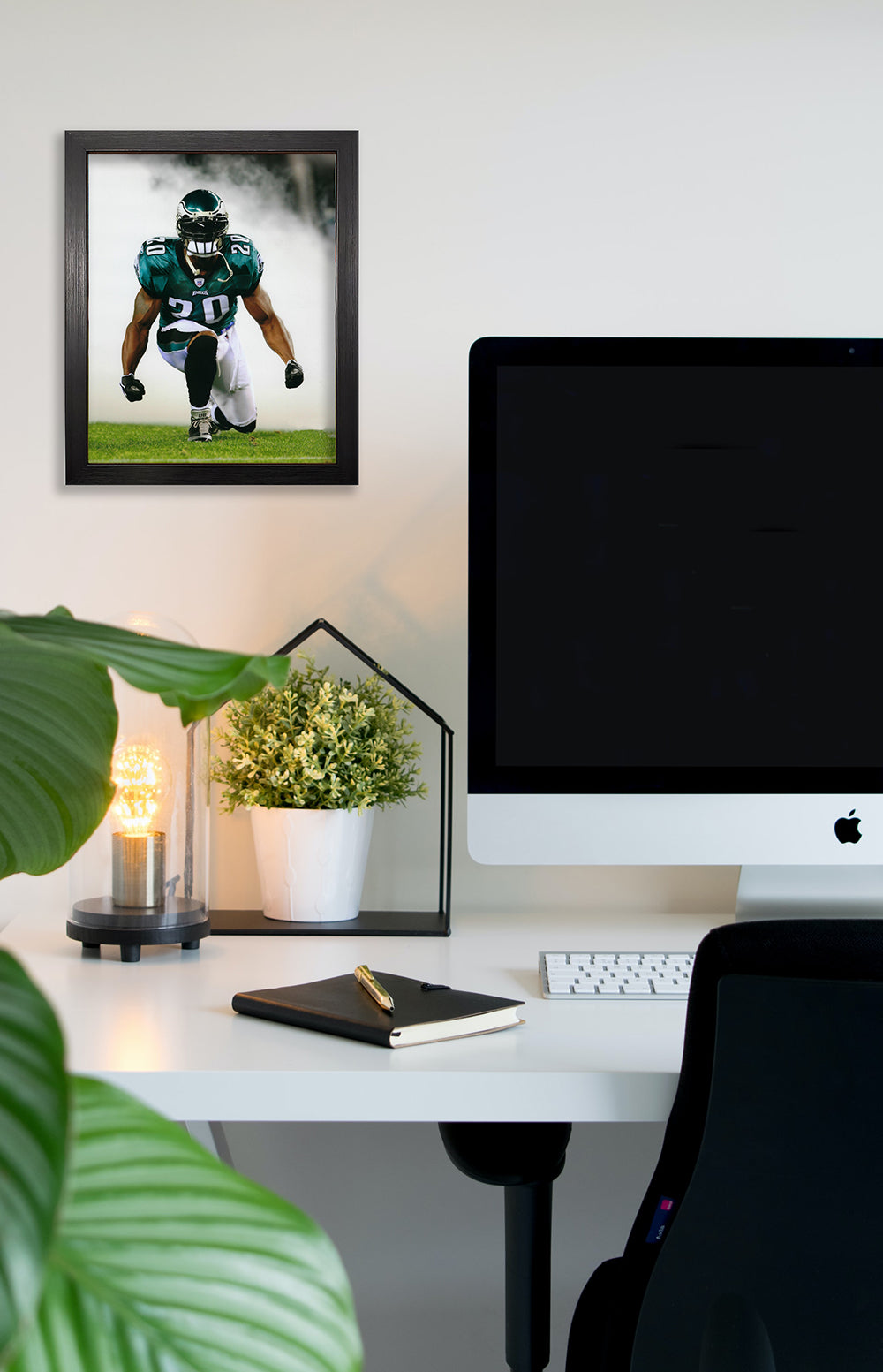 Philadelphia Eagles Brian Dawkins Framed 8x10 Photo Picture Getting Ready For The Game