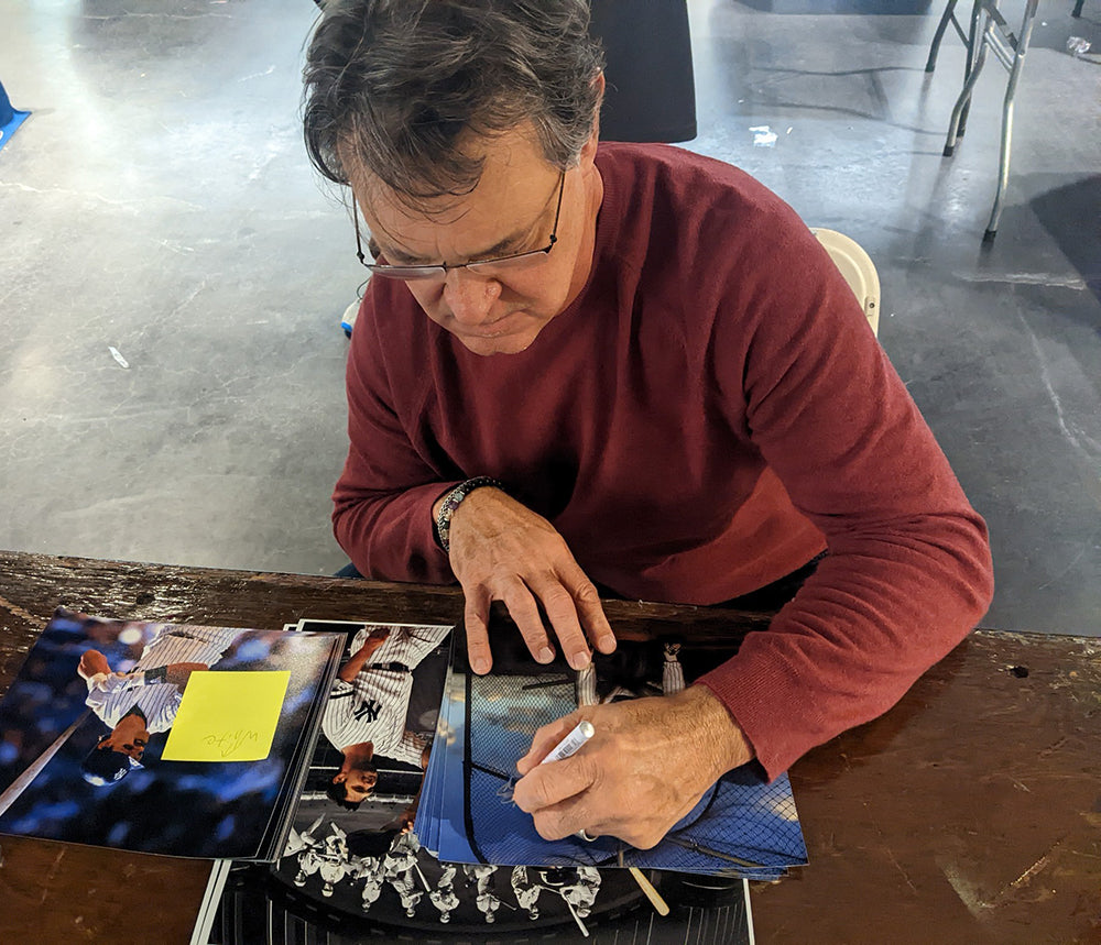 New York Yankees Don Mattingly "Donnie Baseball" Taking a Break Autographed 8x10 Photo Picture Becketts Certified
