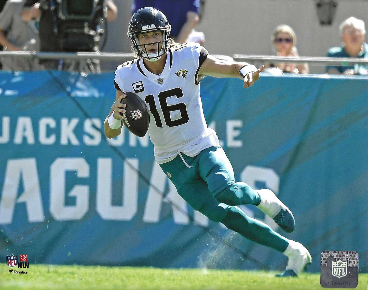 Jacksonville Jaguars Star Quarterback Trevor Lawerence Action 8x10 Photograph