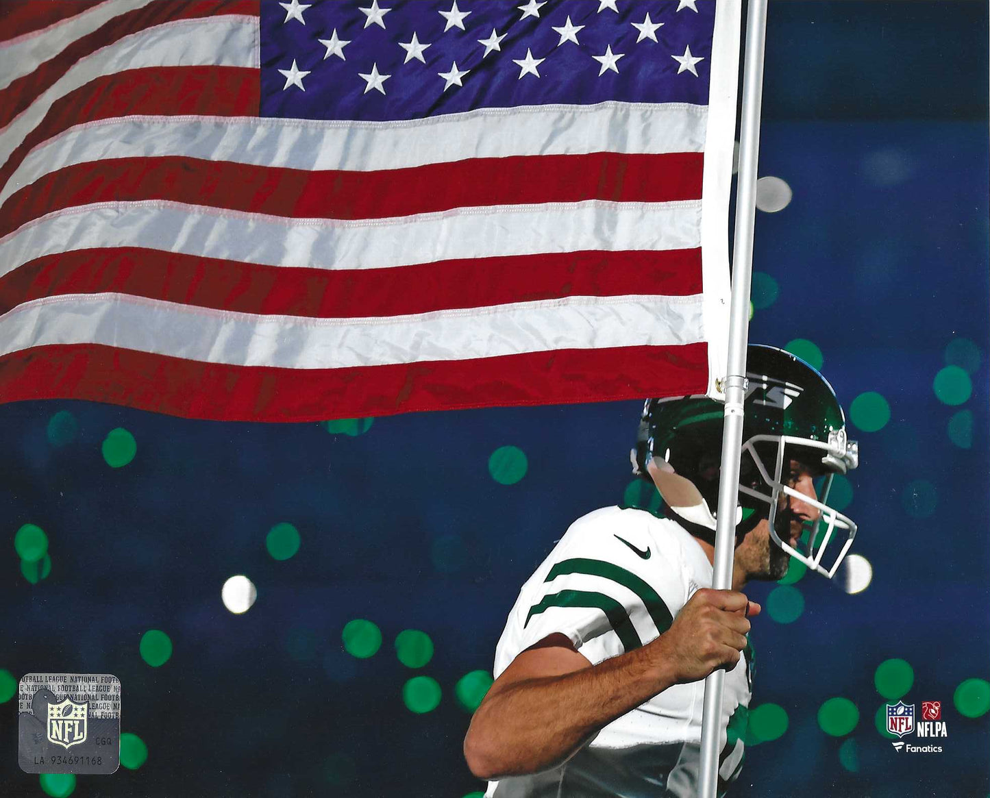 New York Jets Aaron Rogers Enters The Field With The American Flag 8x10 Photo