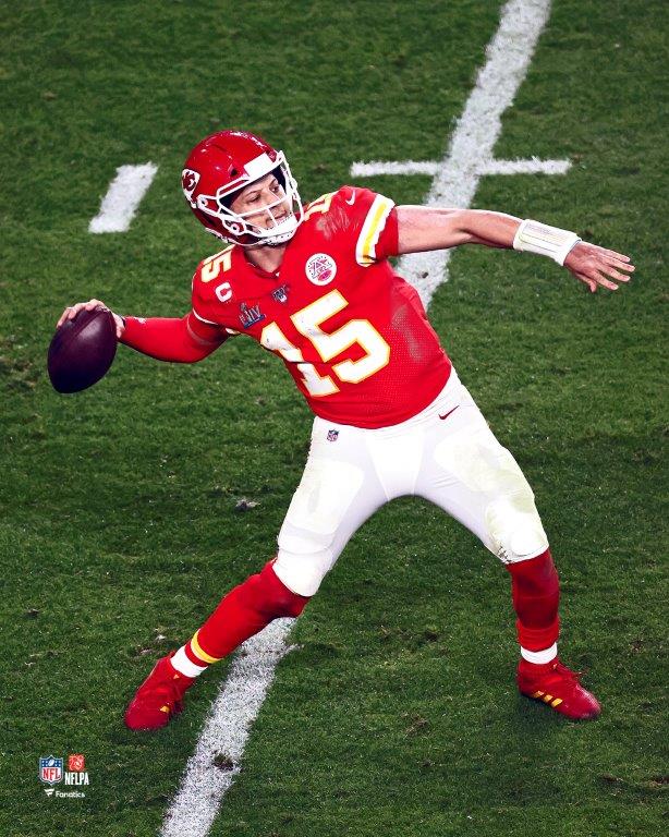 Kansas City Chiefs Patrick Mahomes Passing During S. B. 54 8x10  Photo Picture