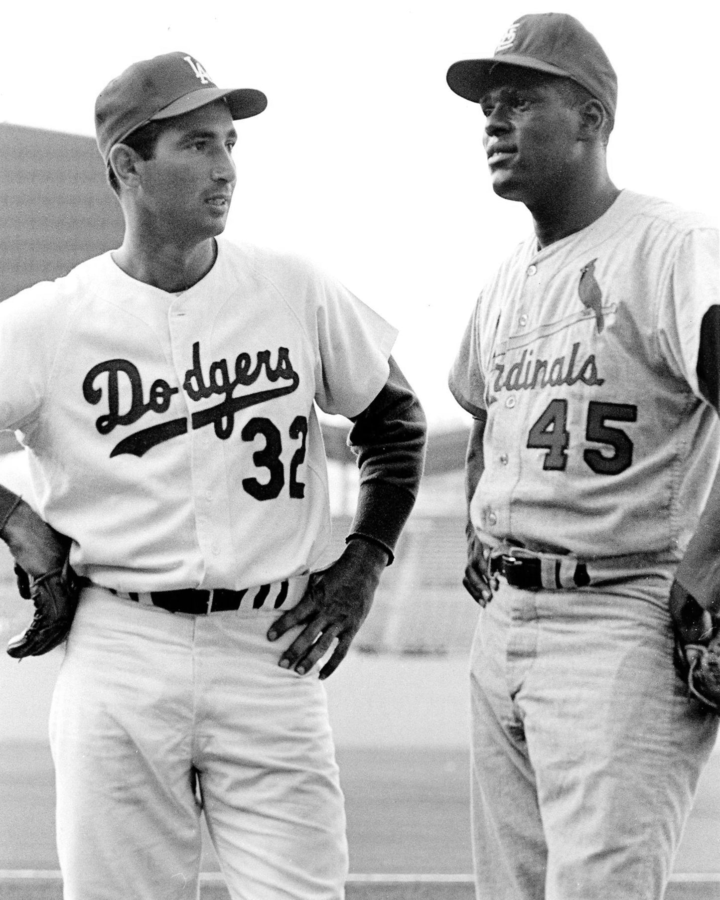 Los Angeles Dodgers Sandy Koufax & St. Louis Cardinals Bob Gibson in 1966 8x10 Photo