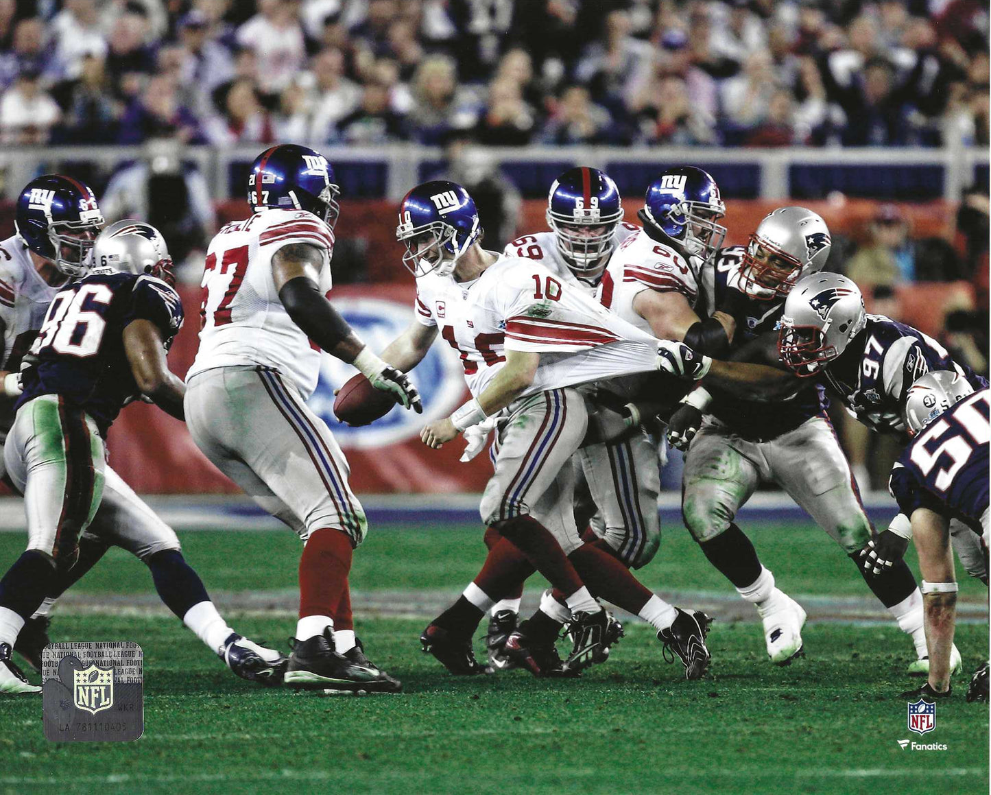 New York Giants Eli Manning Makes The Escape During S. B. 42  8x10 Action Photo