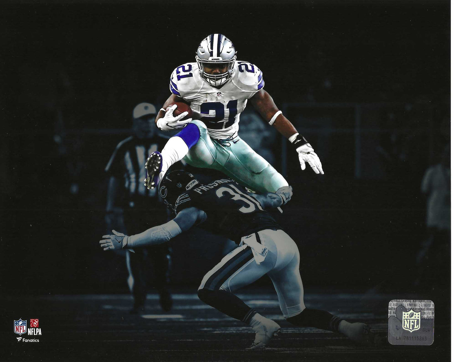 Dallas Cowboys Ezekiel Elliott Spotlight Action 8x10 Photo