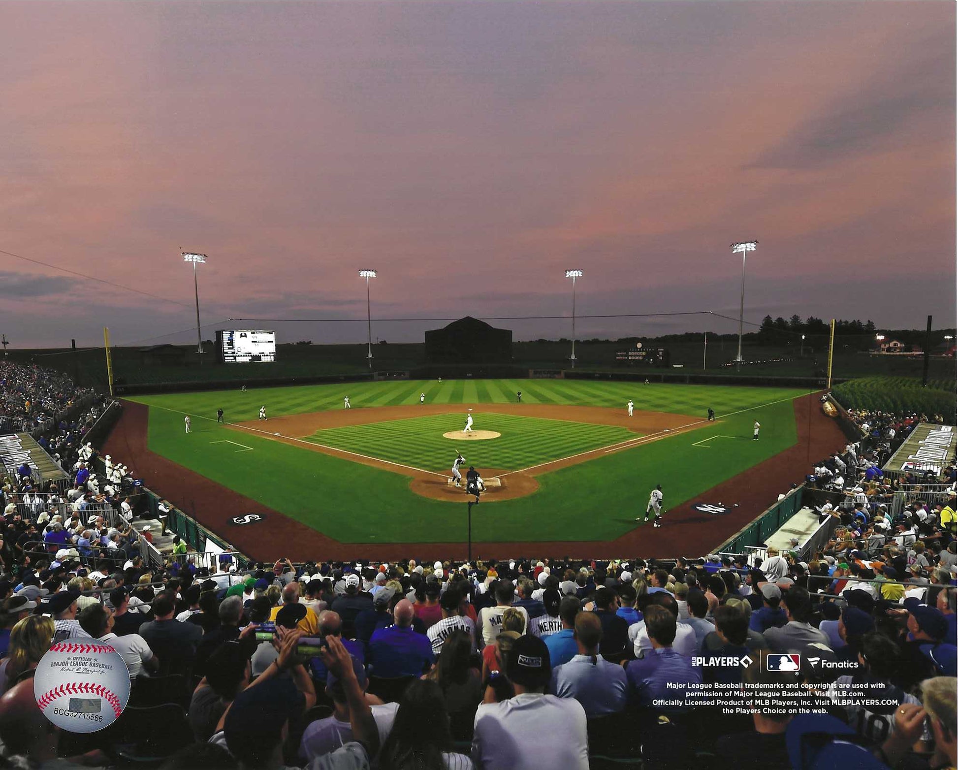 The Field Of Dreams Field On August 12, 2021 The N.Y. Yankees vs The Chicago White Sox. 8x10 Photo Picture