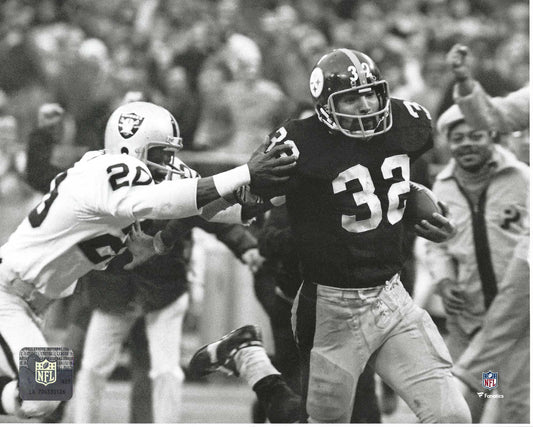 The Pittsburgh Steelers Franco Harris Runs The Ball After Making "The Immaculate Reception" On December 23, 1972 8x10 Photo Picture Media 1 of 1
