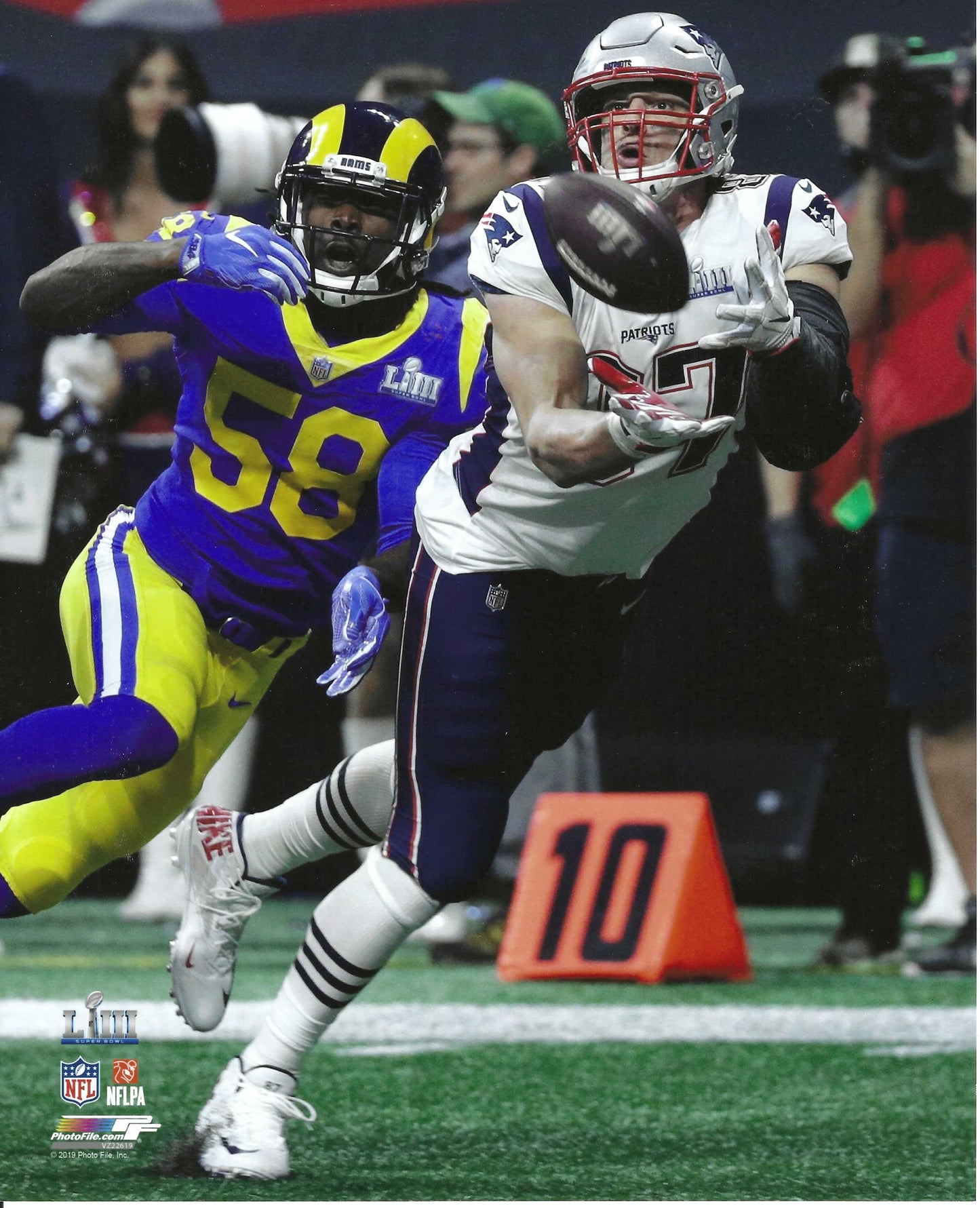 New England Patriots Ron Gronkowski Makes Grab Durning S.B. 53 8x10 Photo Picture