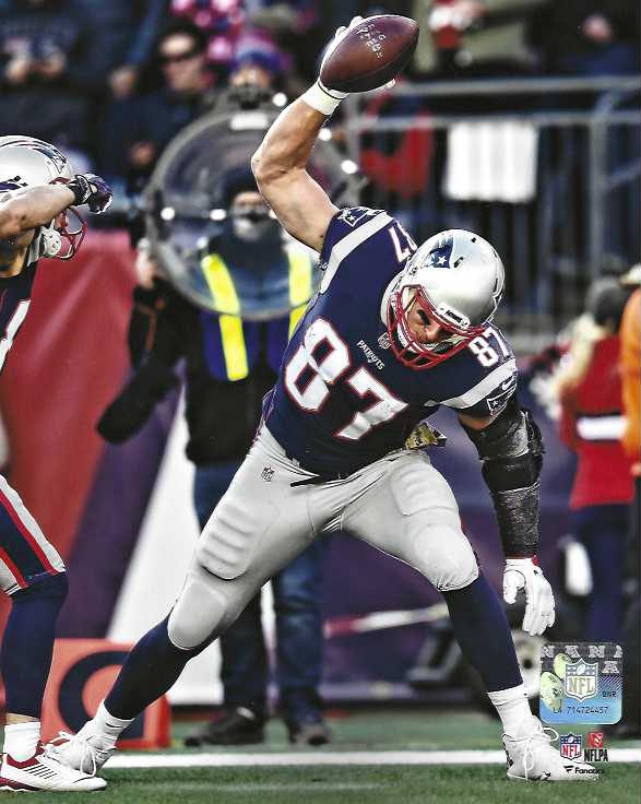 New England Patriots Rob Gronkowski Famous Touch Down Spike 8x10 Photograph