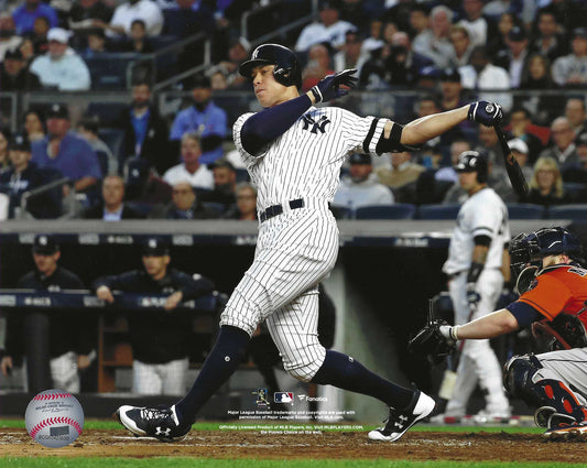 New York Yankees Arron Judge Swinging For The Fences 8x10 Photo Picture