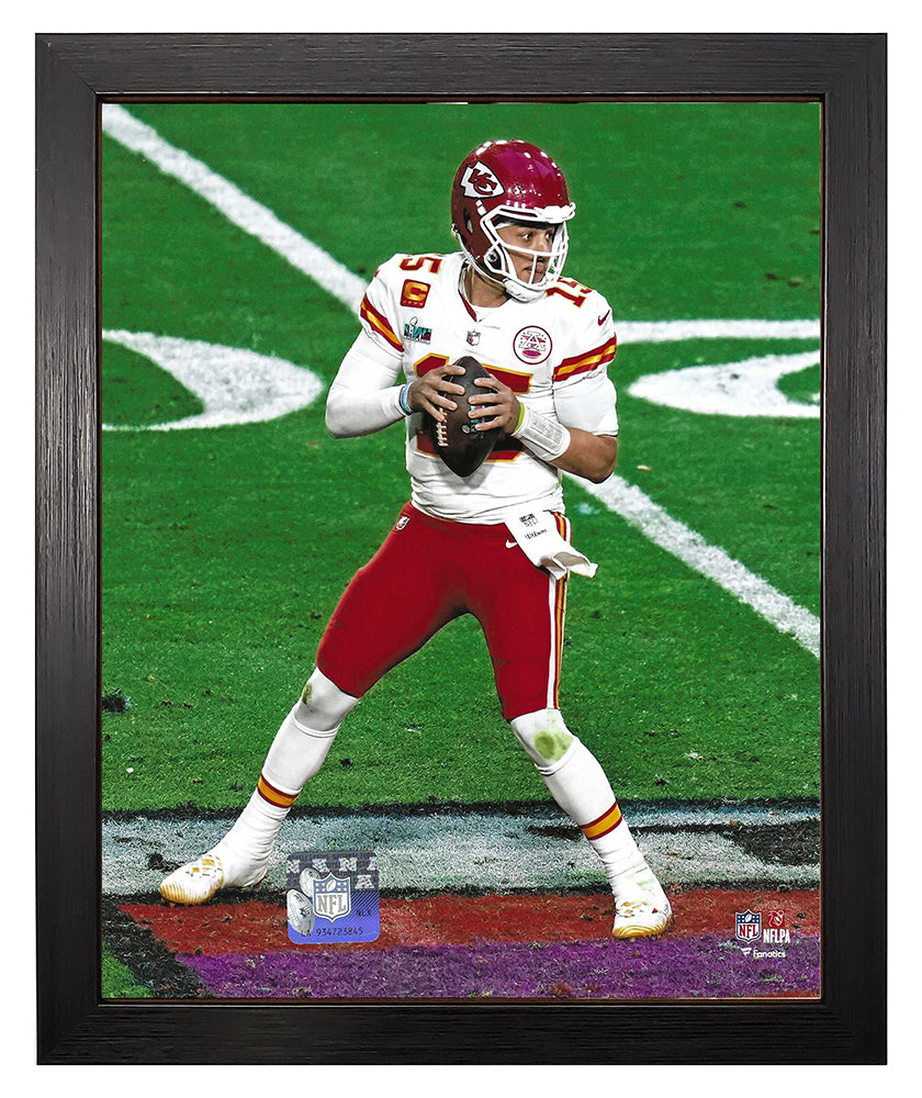 Kansas City Chiefs Patrick Mahomes Drops Back To Pass During Super Bowl LVII (57) Framed 8x10 Photo Picture