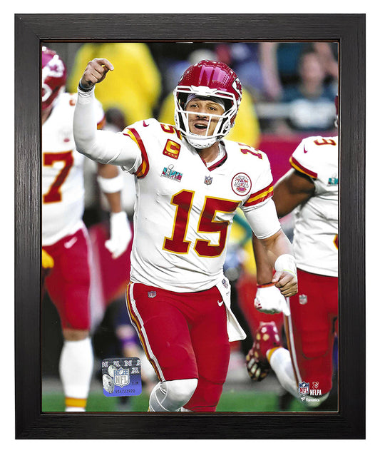 Kansas City Chiefs Patrick Mahomes Celebrates During Super Bowl LVII (57) Framed 8x10 Photo Picture